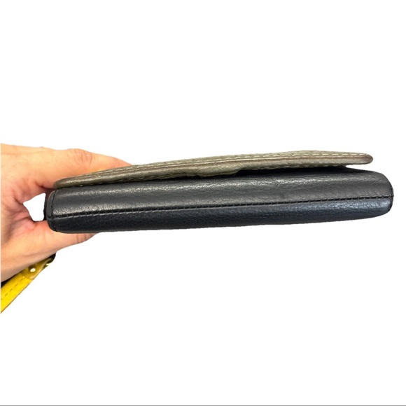 FOSSIL PRESTON PERFORATED PEBBLE LEATHER WRISTLET WALLET‎ OLIVE GREEN/BLACK 6”L - Picture 7 of 16